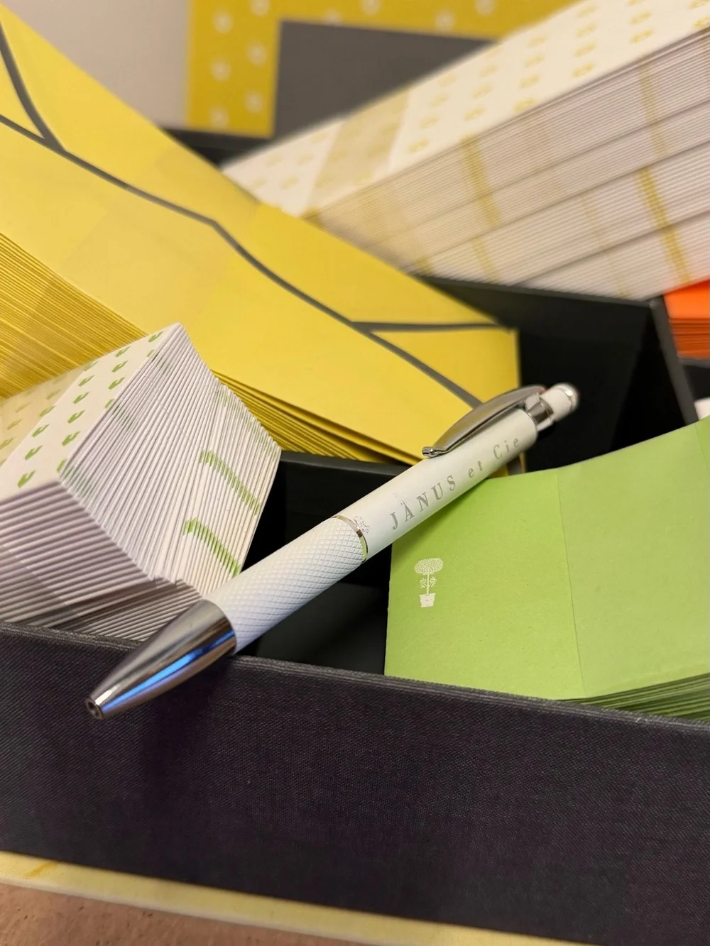 JANUS et Cie - Stationery, Brand New